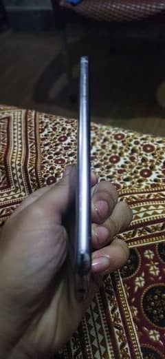 lg v30 thin q
