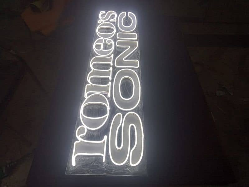 Custum neon sign 5