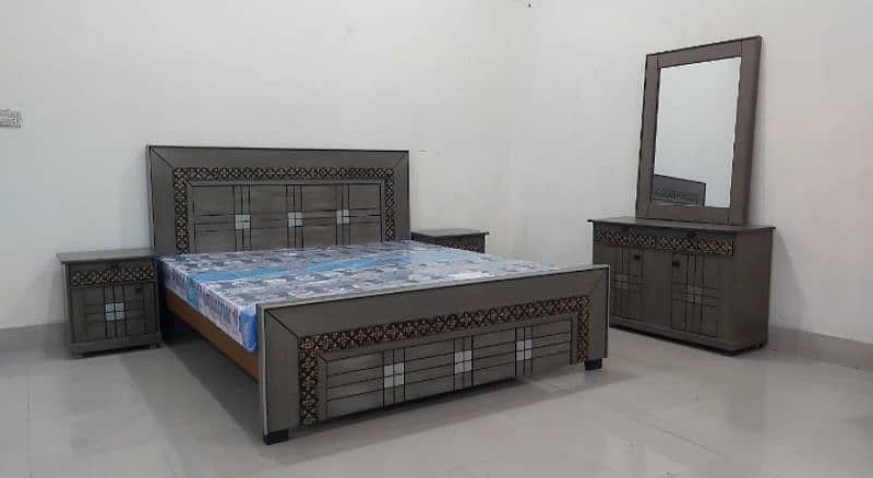 double bed factory ret me mojud hain 5 sall ki warranty 5