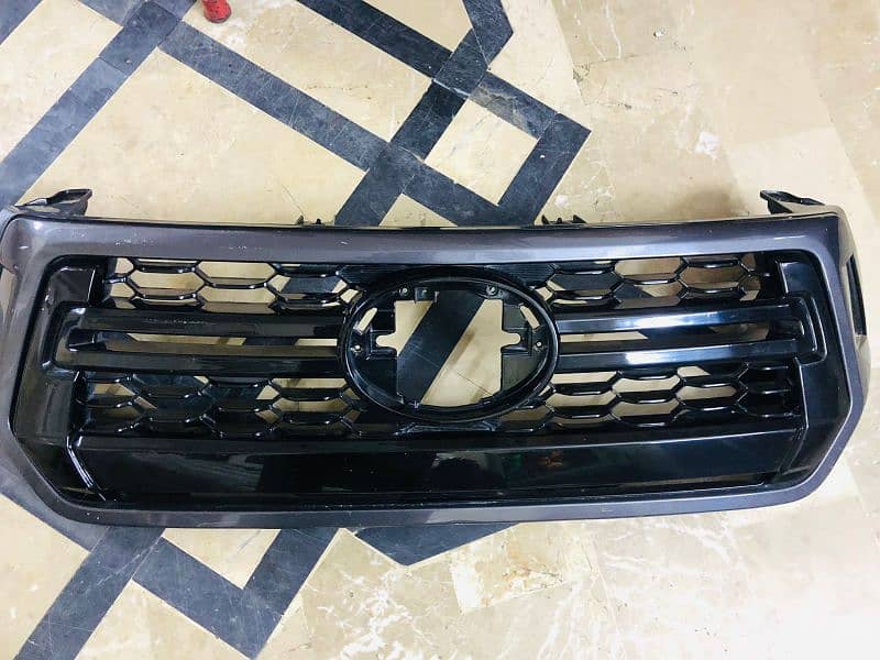 rocco Toyota hilux front grill 4