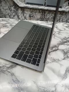 MacBook air 2019 8gb 128gb excellent condition 0