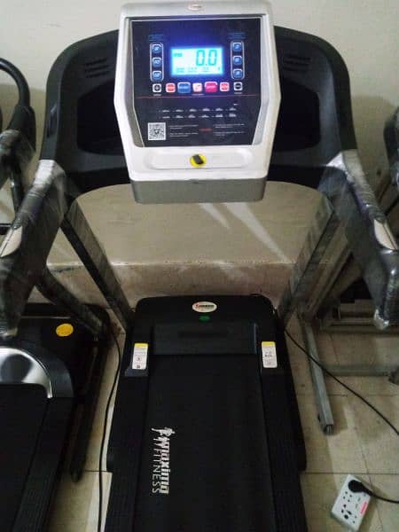 treadmils. (0309 5885468). gym cycles. home gym. ellapticals. spin bike 2