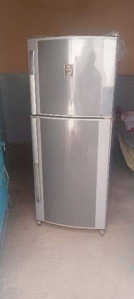 Dawlance refrigerator 16 cubic ft  model 9188 wbm.