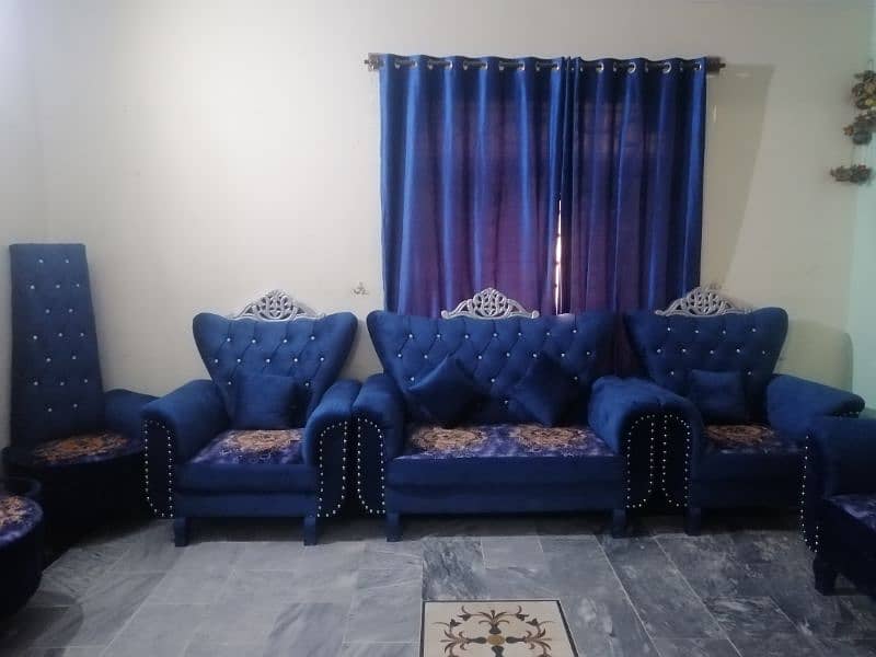 Bed+dressing +2xside tables +7xsofa+coffee set 4