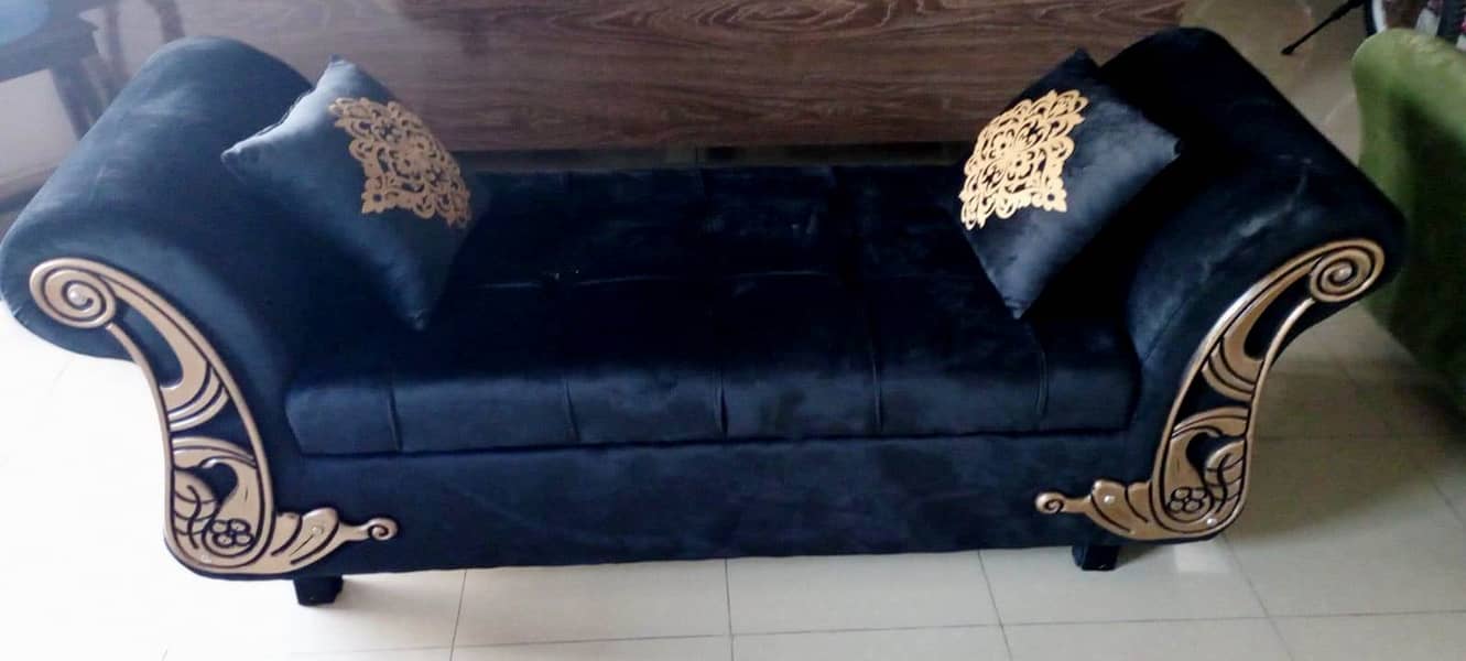 SETTEE Black and Golden Design with Two stools 1