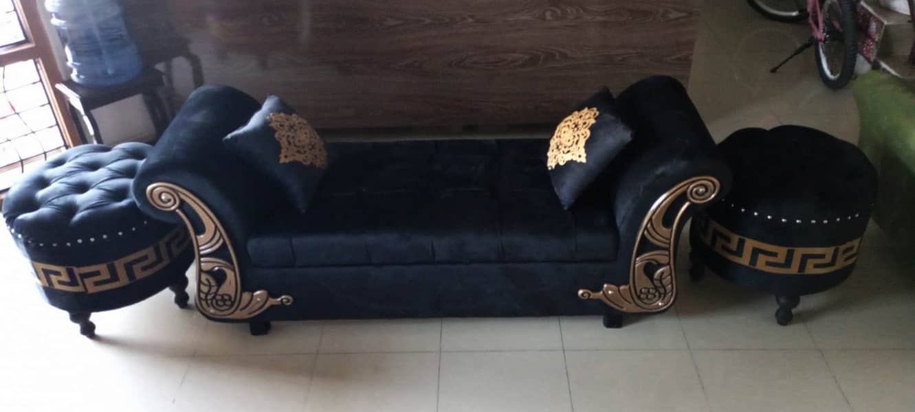 SETTEE Black and Golden Design with Two stools 7