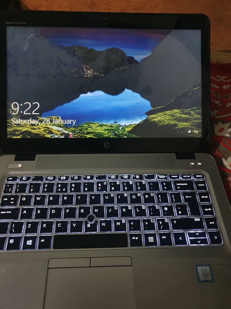 HP Elitebook 840 G3 Core i5 6th Gen 8GB ram touch screen 9