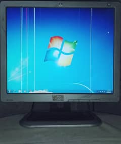 HP L1710 17-Inch LCD Monitor | Lines In Screen