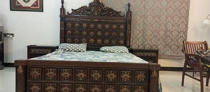 Bed, 2 Side Tables and Dressing Table