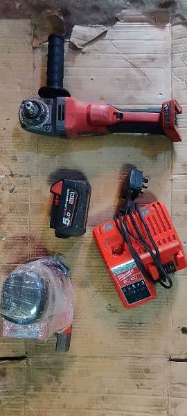 Milwaukee M18 Sander & Grinder 2