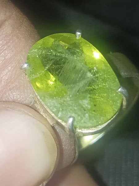 natural peridot 8 carats 1