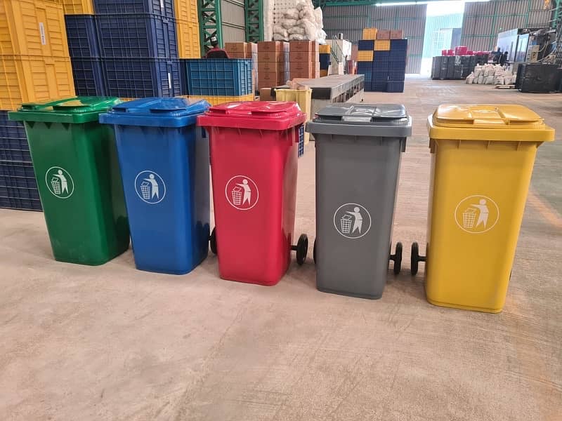 Dustbins with Wheel and pedal 8