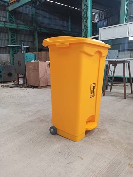 Dustbins with Wheel and pedal 15