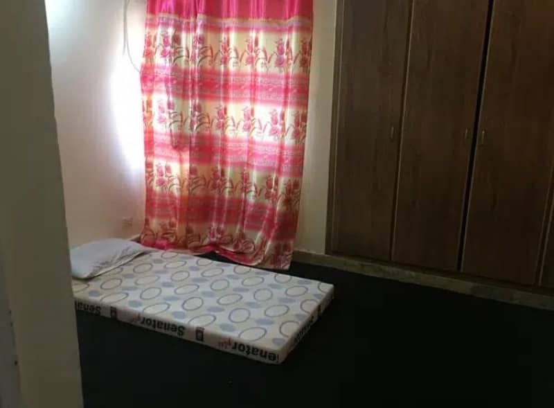 Room for Rent in PHA FLATS E-TYPE G-11/4 3