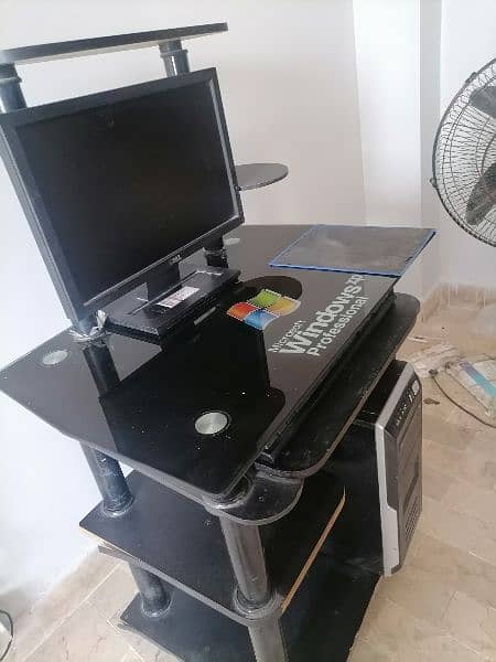 Computer table for sale 1
