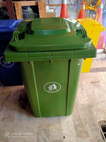 Dustbins with Wheel and pedal 14