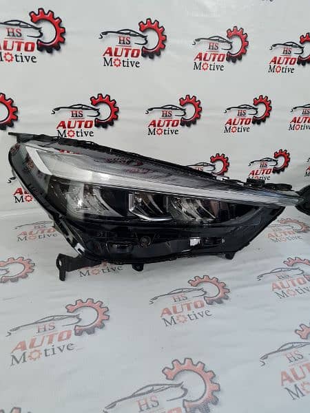 Honda HRV / Vezel Geniune OEM Front Light Head Lamp Part/Accessories 1