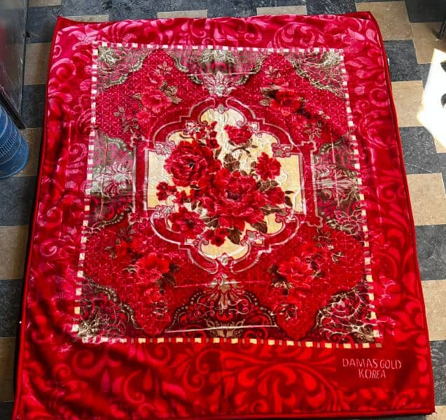 Imported Damas Gold Korean wool blankets. 8