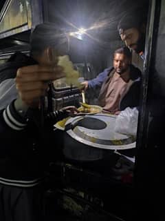 تندور کے کاریگر کی ضرورت ہے لنگر خانے پر تنخواہ  قابليت  پر
