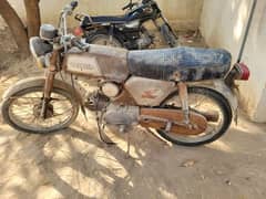 Honda 110 bike (shoqeen mizaaj afraad only)