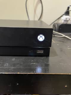 Xbox one X 1tb with One controller