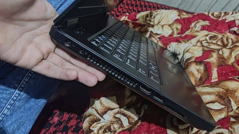 Dell Latitude E5440 Laptop 0