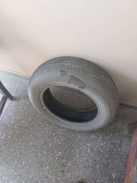 CAR TYRE 0