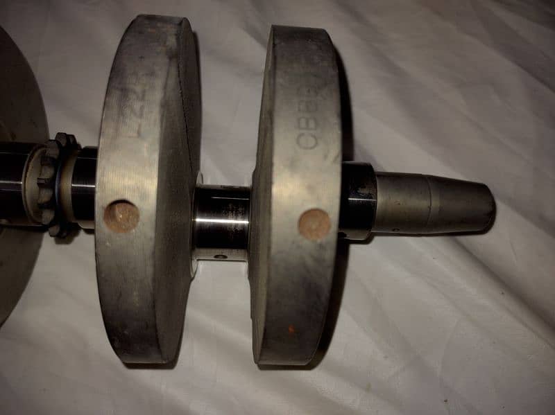 Suzuki Gs 500 New crank shaft with bearing pice 1