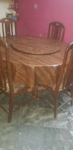 round dinning table 0