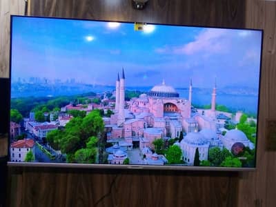 65" SAMSUNG smart UHD 4K freemless model Brand New box pack
