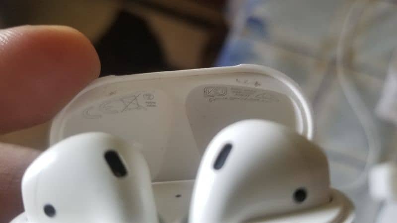 Apple Airpods 2nd generation 6