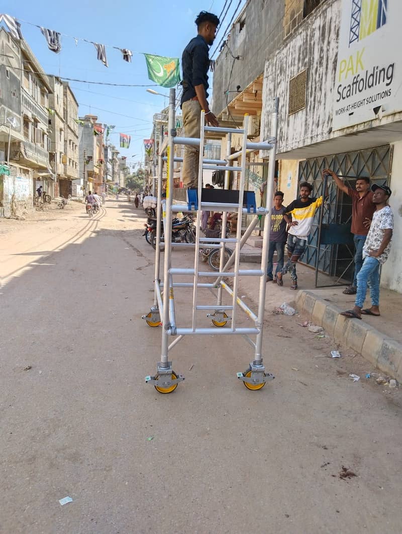 SINGLE WIDTH/NARROW ALUMINUM SCAFFOLDING TOWER 4