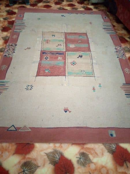 rug for sale very lush condition is urgent sale 0
