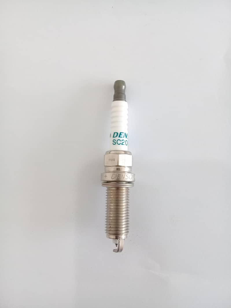 SC20HR11 Toyota Denso Spark Plug 1