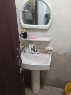 Itthad colony iqbal town Upper portion 2.5 marla