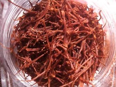 Selling 1g Fresh Irani Saffron  ( زعفران )