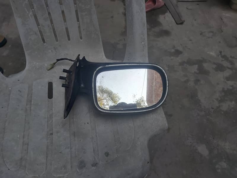 Suzuki cultus left side mirror Retractable 0