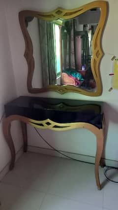 Dressing table