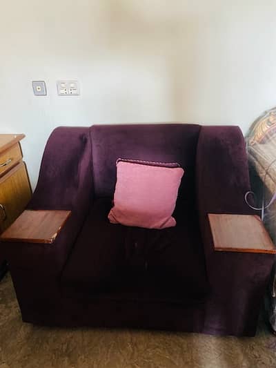 Home used furniture items