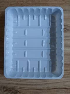 white plastic Tray 100 piece