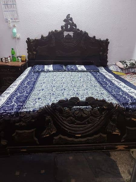 king size double Bed with side Tables and dressing table 2