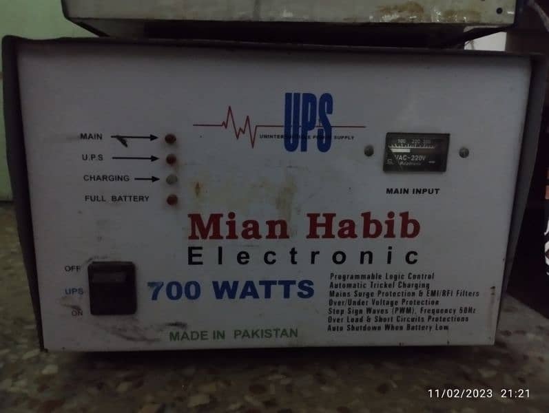 ups, 700 watts, 12 volts 0