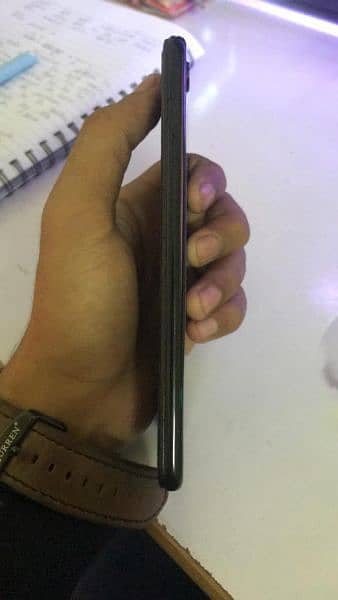 Oppo F7 Youth 4