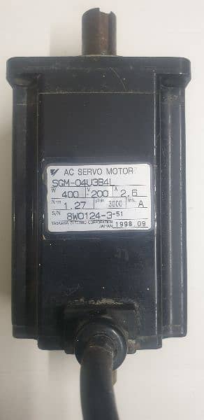 AC Servo motor SGM-04U3B4L 1