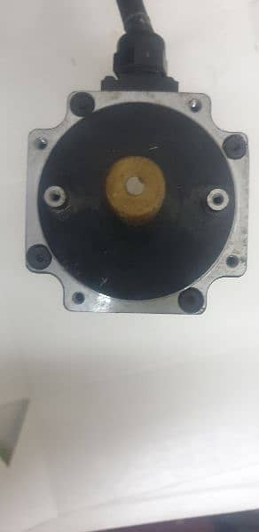 AC Servo motor SGM-04U3B4L 2