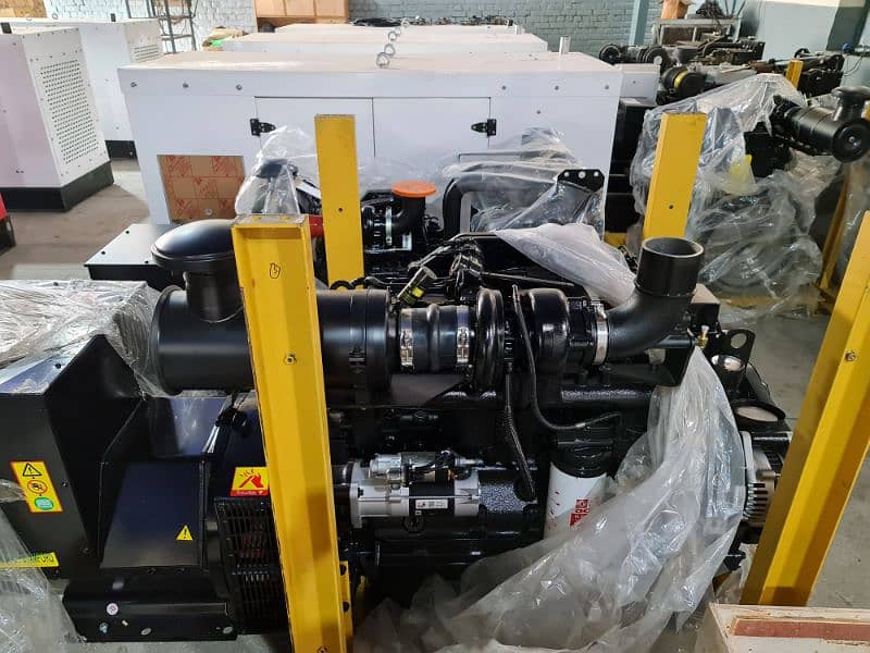 Brand new 200 kva Cummins USA Brand with Imported Type Canopy Availabl 1