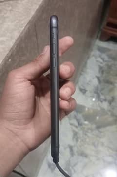 iphone 11 64 gb jv waterpack  blck colour 0