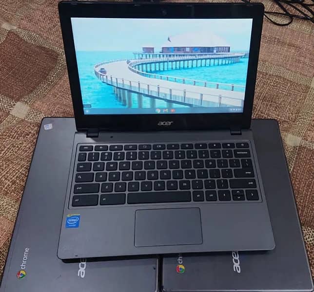 Acer C740 Chromebook Laptop 0