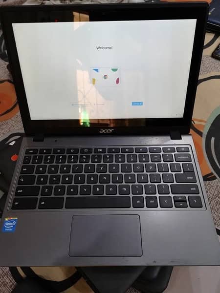 Acer C740 Chromebook Laptop 9