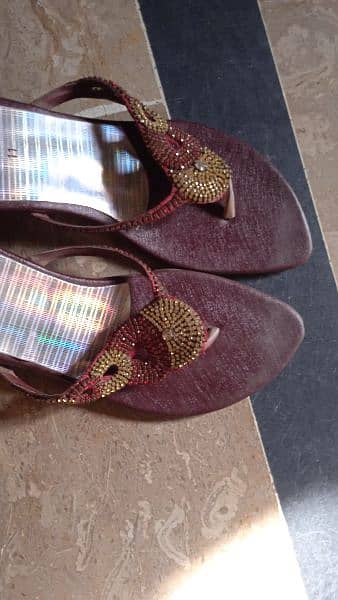 Elegant design beautiful colour fancy chappal for sale 0